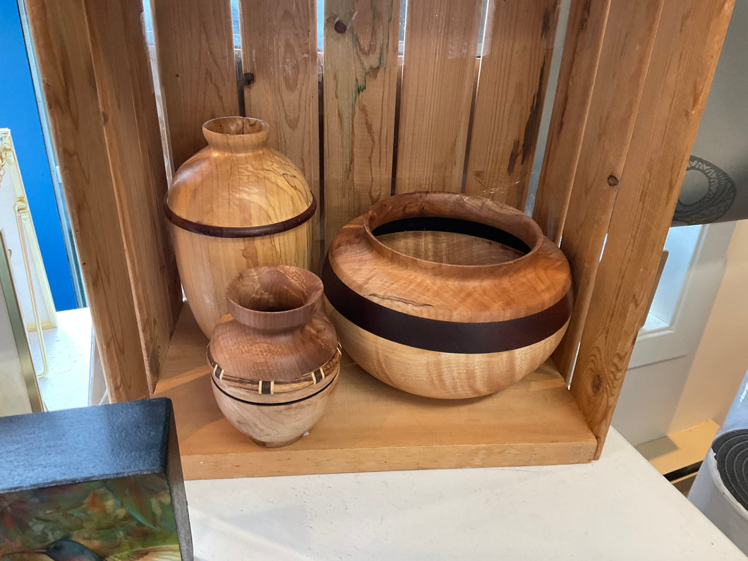Turning Round by Doug Hudson - Wooden turned bowls and boxes