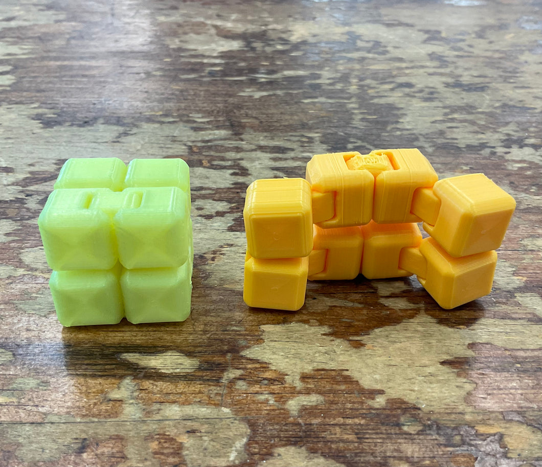 Sculpt3d Creations - Infinity Fidget Cube/ clickers / gears